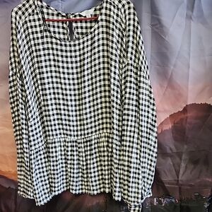 Time and Tru Black and White Gingham Blouse